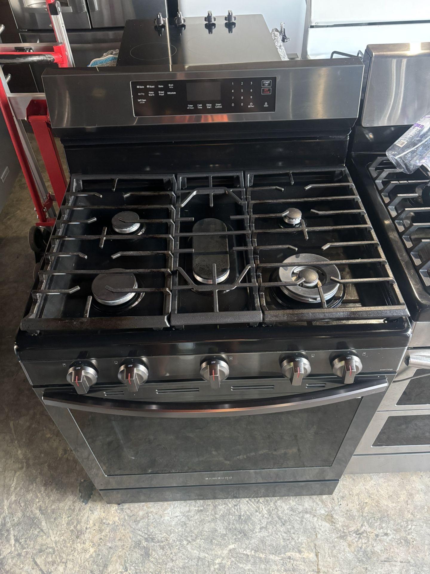 Samsung Gas Range with Convection (2021)