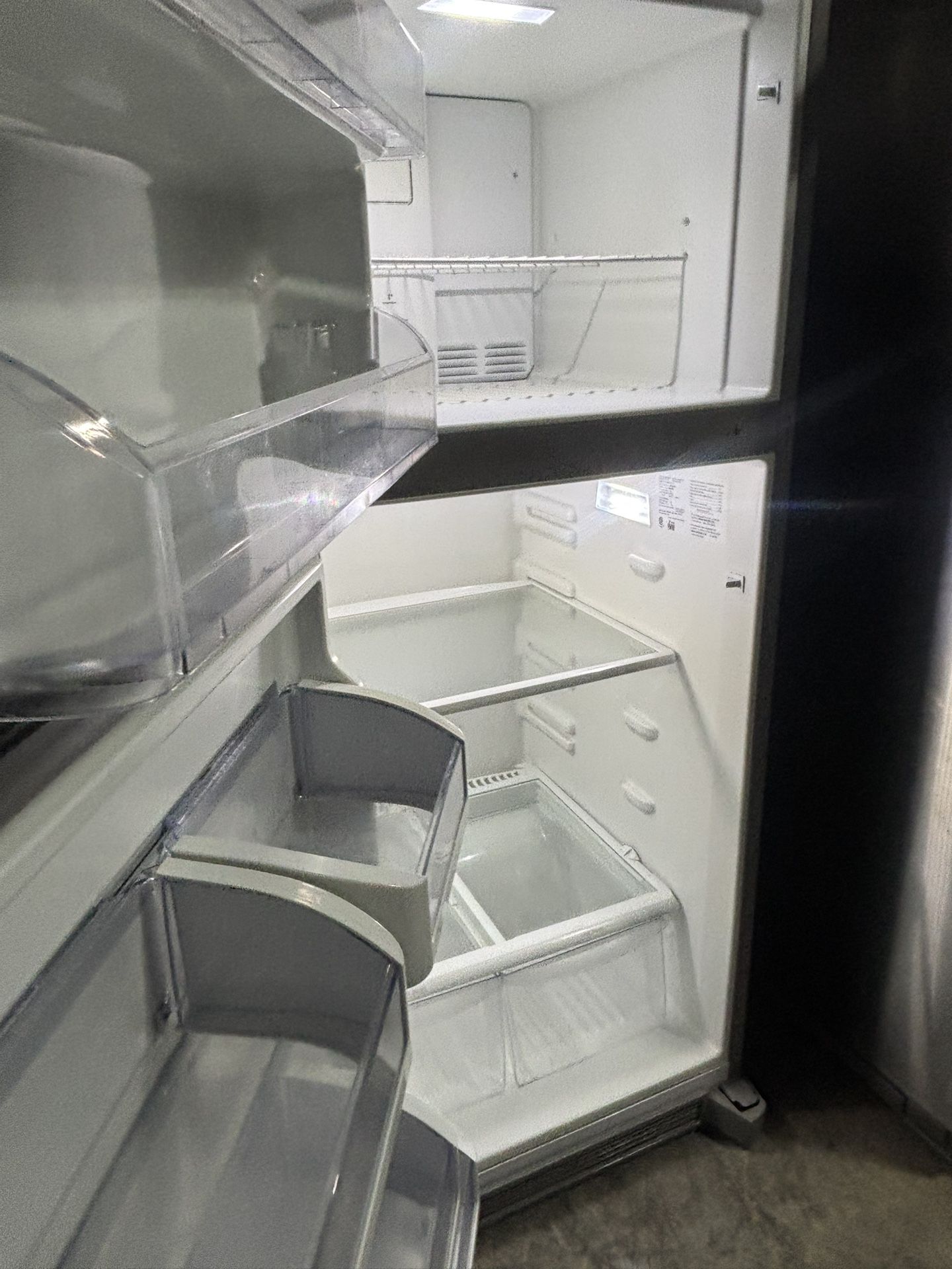 Frigidaire Top Freezer Refrigerator
