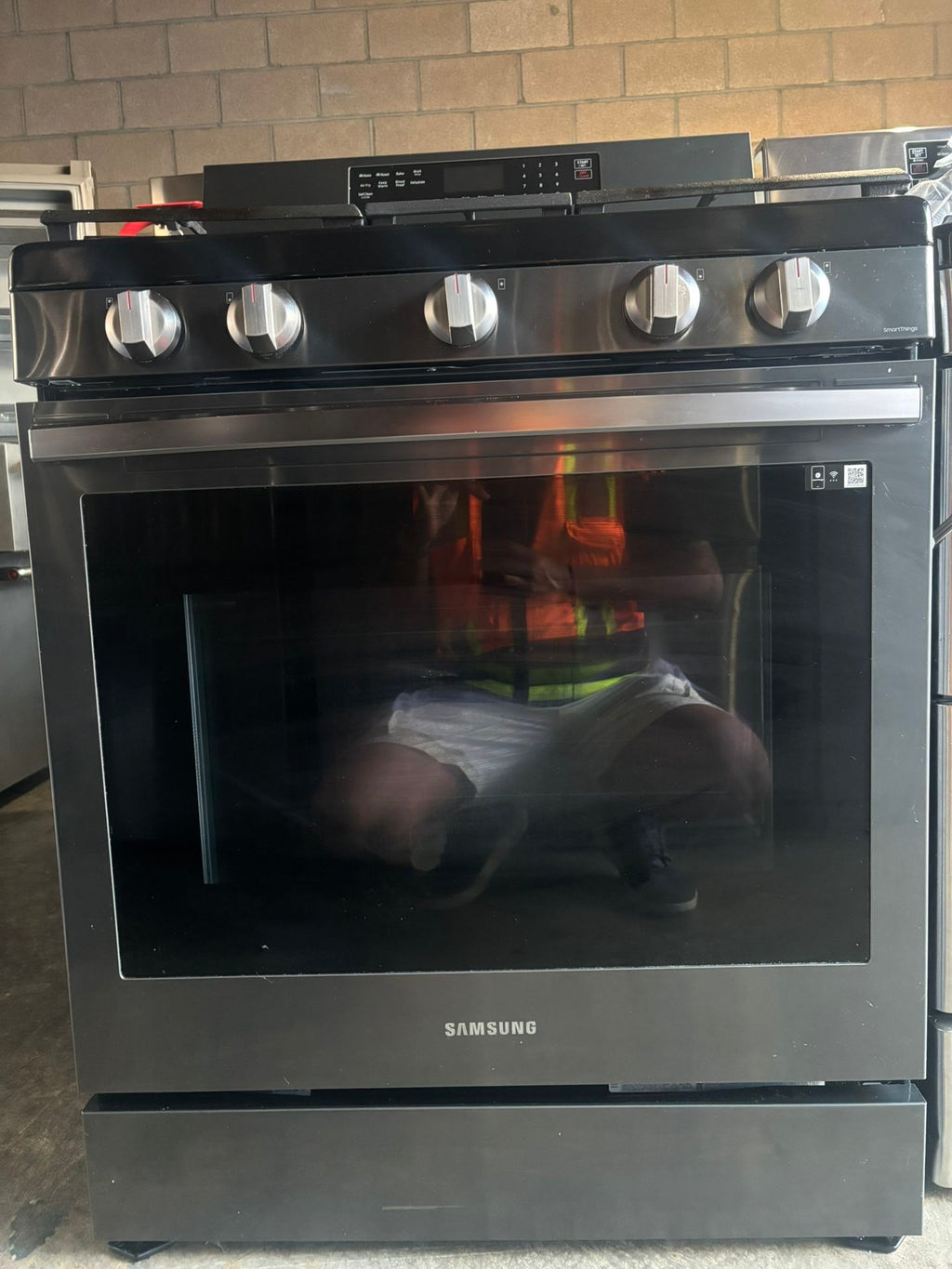 Samsung Gas Range with Convection (2021)