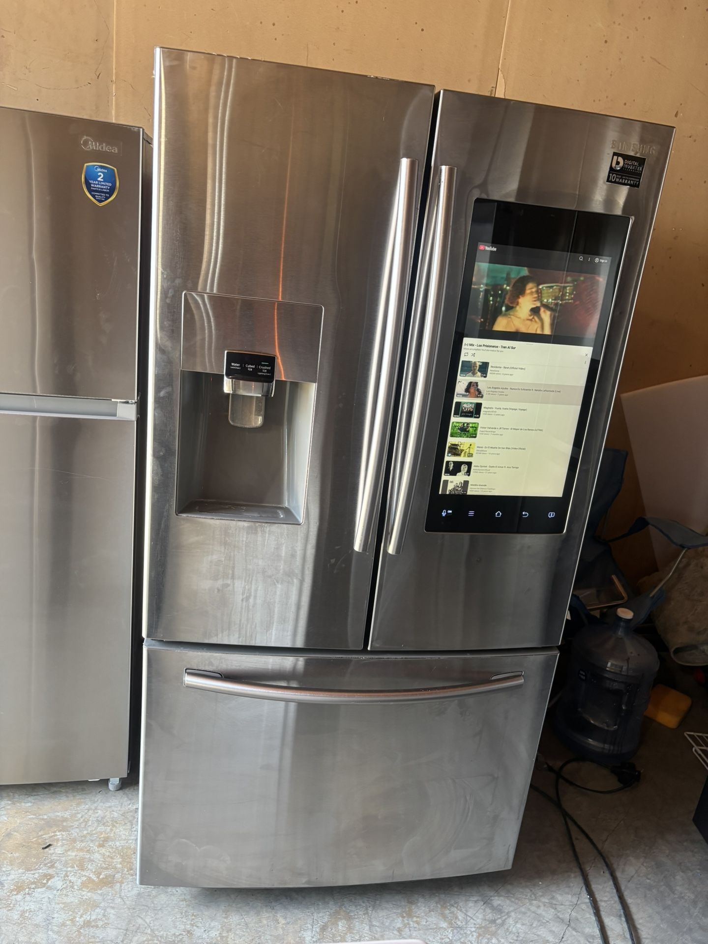 Like New 2023 Samsung Side-by-Side Refrigerator