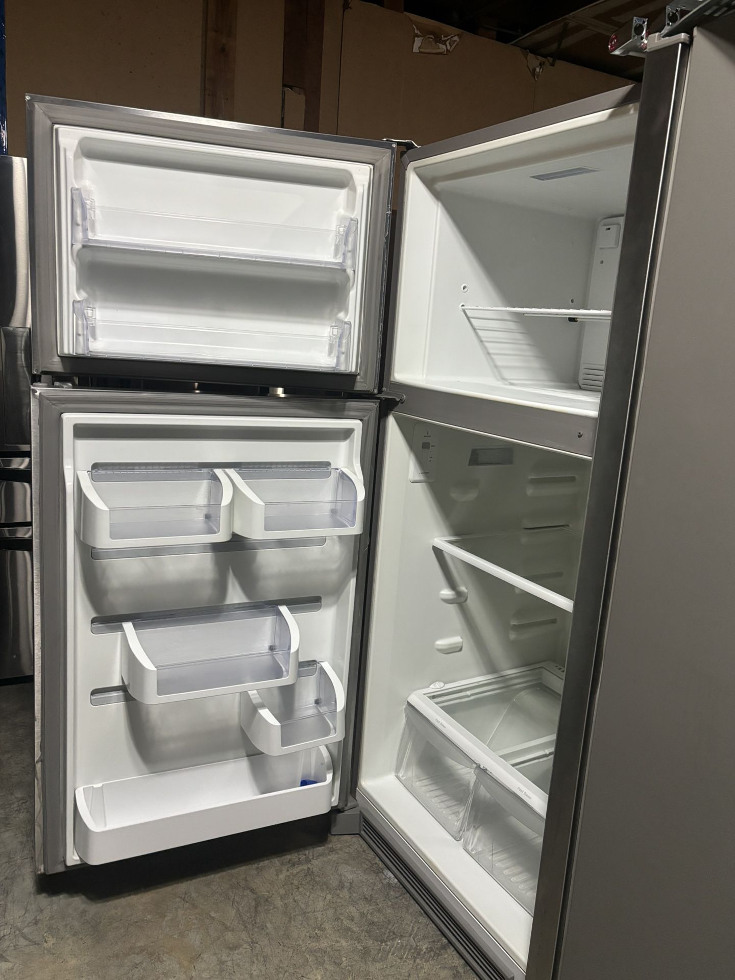 Frigidaire Top Freezer Refrigerator