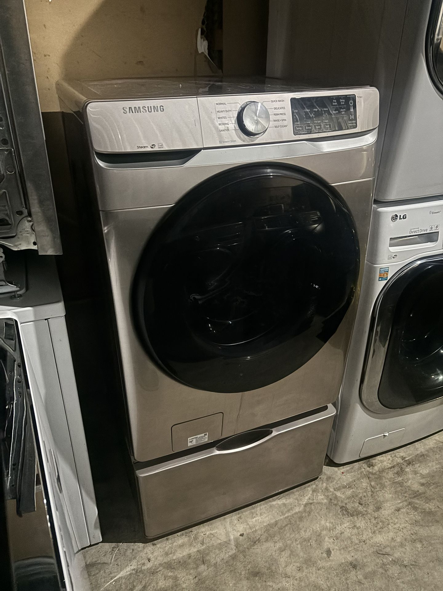 Like New Samsung Front Load Washer 4.5 Cu Ft + Pedestal