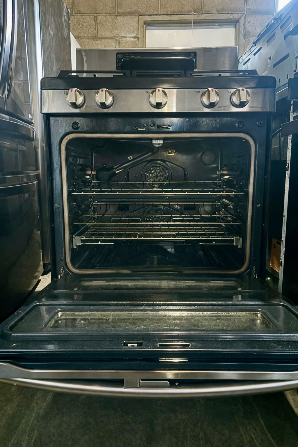 Samsung Stainless Steel Gas Range - 5 Burners